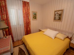 18688703-Ferienwohnung-2-Vodice-300x225-4