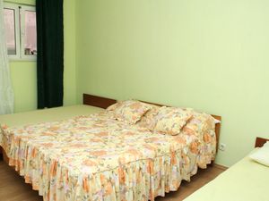 18951700-Ferienwohnung-4-Vodice-300x225-4