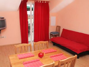 18953690-Ferienwohnung-4-Vodice-300x225-1