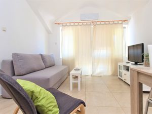 19308369-Ferienwohnung-6-Vodice-300x225-1