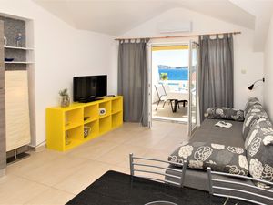 19308129-Ferienwohnung-4-Vodice-300x225-1