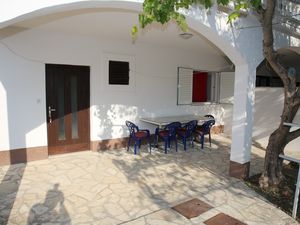 21751035-Ferienwohnung-5-Vodice-300x225-0