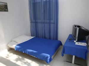 21751033-Ferienwohnung-2-Vodice-300x225-1