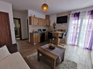 21948825-Ferienwohnung-5-Vodice-300x225-4