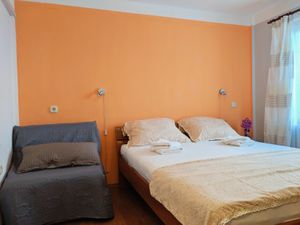 22642187-Ferienwohnung-4-Vodice-300x225-2