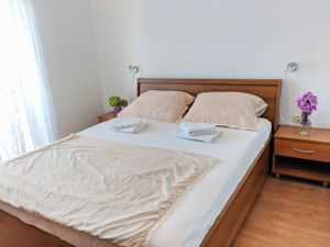 22642187-Ferienwohnung-4-Vodice-300x225-3