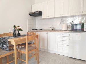 23972082-Ferienwohnung-4-Vodice-300x225-3