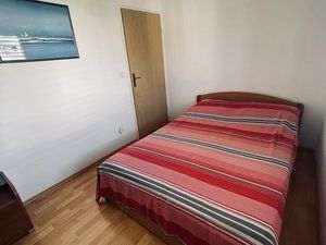 23989932-Ferienwohnung-6-Vodice-300x225-4