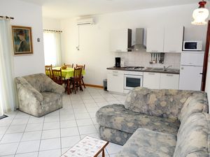 23926340-Ferienwohnung-5-Vodice-300x225-2