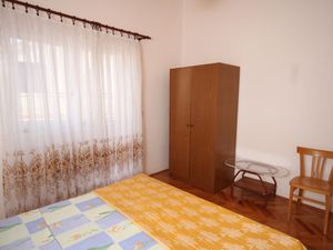 23928961-Ferienwohnung-5-Vodice-300x225-5