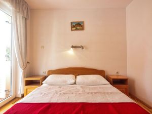 23932265-Ferienwohnung-2-Vodice-300x225-5