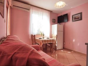 23932271-Ferienwohnung-2-Vodice-300x225-2