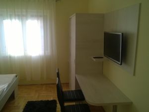 23043793-Ferienwohnung-2-Vodice-300x225-1