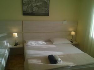 23043793-Ferienwohnung-2-Vodice-300x225-5