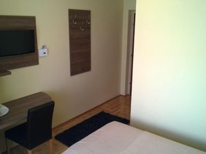 23046895-Ferienwohnung-2-Vodice-300x225-3