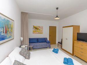 23942521-Ferienwohnung-3-Vodice-300x225-2