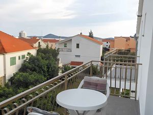 23923962-Ferienwohnung-2-Vodice-300x225-1