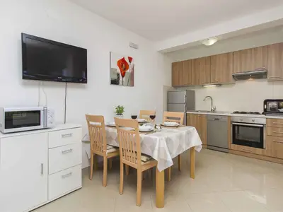 Ferienwohnung für 4 Personen (40 m²) in Jadrija 8/10