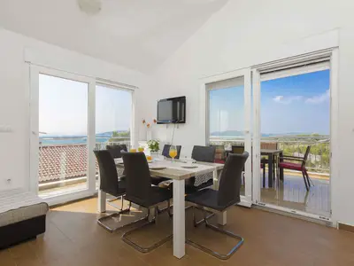 Ferienwohnung für 6 Personen (80 m²) in Jadrija 9/10