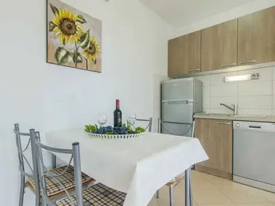 Ferienwohnung für 4 Personen (40 m²) in Jadrija 10/10