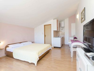 Ferienwohnung für 2 Personen (25 m²) in Vodice 6/10