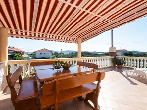 Ferienwohnung für 8 Personen (90 m²) in Vodice