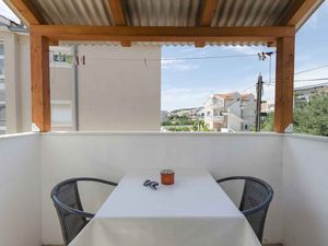 24032240-Ferienwohnung-2-Vodice-300x225-1