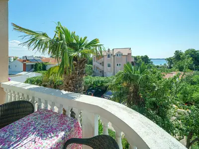 Ferienwohnung für 7 Personen (75 m²) in Vodice 1/10