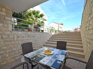 23942561-Ferienwohnung-4-Vodice-300x225-1