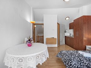 24047601-Ferienwohnung-2-Vodice-300x225-1