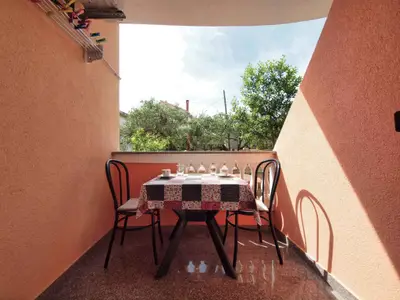 Ferienwohnung für 2 Personen (30 m²) in Vodice 2/10