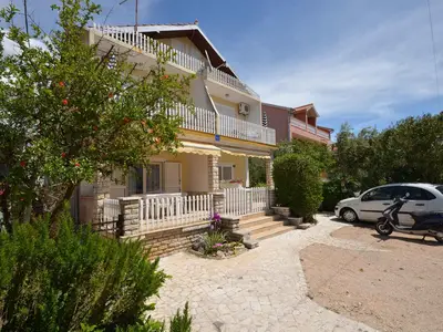 Ferienwohnung für 4 Personen (60 m²) in Vodice 1/10