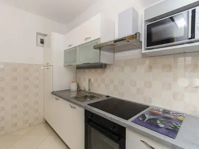 Ferienwohnung für 3 Personen (50 m²) in Vodice 3/10