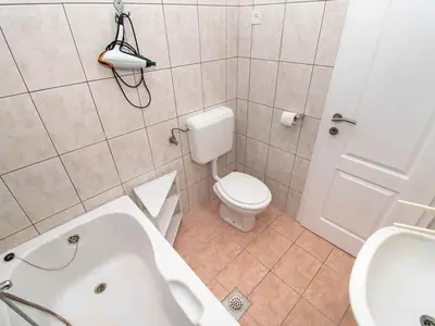 Ferienwohnung für 4 Personen (60 m²) in Vodice 9/10