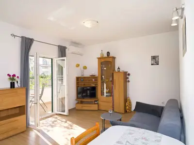 Ferienwohnung für 3 Personen (50 m²) in Vodice 8/10