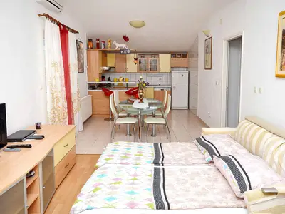 Ferienwohnung für 2 Personen (40 m²) in Vodice 9/10