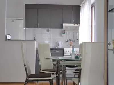 Ferienwohnung für 4 Personen (35 m²) in Vodice 1/10