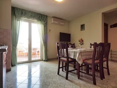 Ferienwohnung für 4 Personen (55 m²) in Vodice 6/10