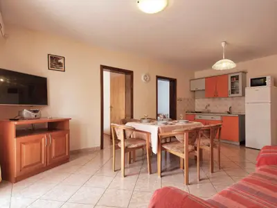 Ferienwohnung für 4 Personen (55 m²) in Vodice 6/10