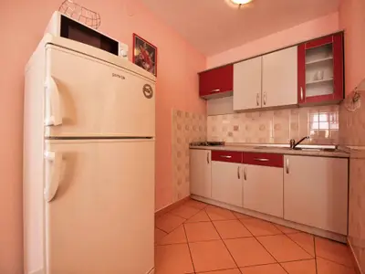 Ferienwohnung für 2 Personen (38 m²) in Vodice 8/10
