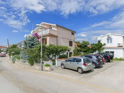 Ferienwohnung für 5 Personen (60 m²) in Vodice 1/10