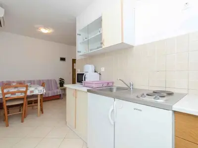 Ferienwohnung für 2 Personen (30 m²) in Vodice 8/10