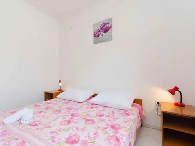 Ferienwohnung für 2 Personen (24 m²) in Vodice 8/10