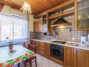 23730463-Ferienwohnung-4-Vodnjan-300x225-3