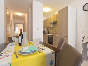 23726766-Ferienwohnung-4-Vodnjan-300x225-3