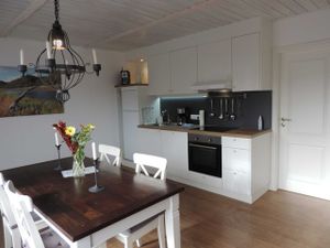 23276284-Ferienwohnung-4-Vöhl-300x225-5