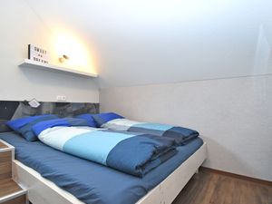 22020697-Ferienwohnung-3-Vöhl-300x225-4