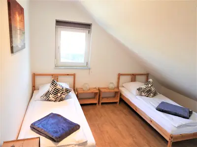 Schlafzimmer 2