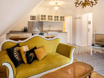 Photo, INSIDE, OUTSIDE