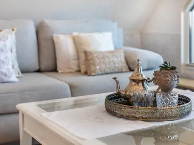 Photo, INSIDE, OUTSIDE